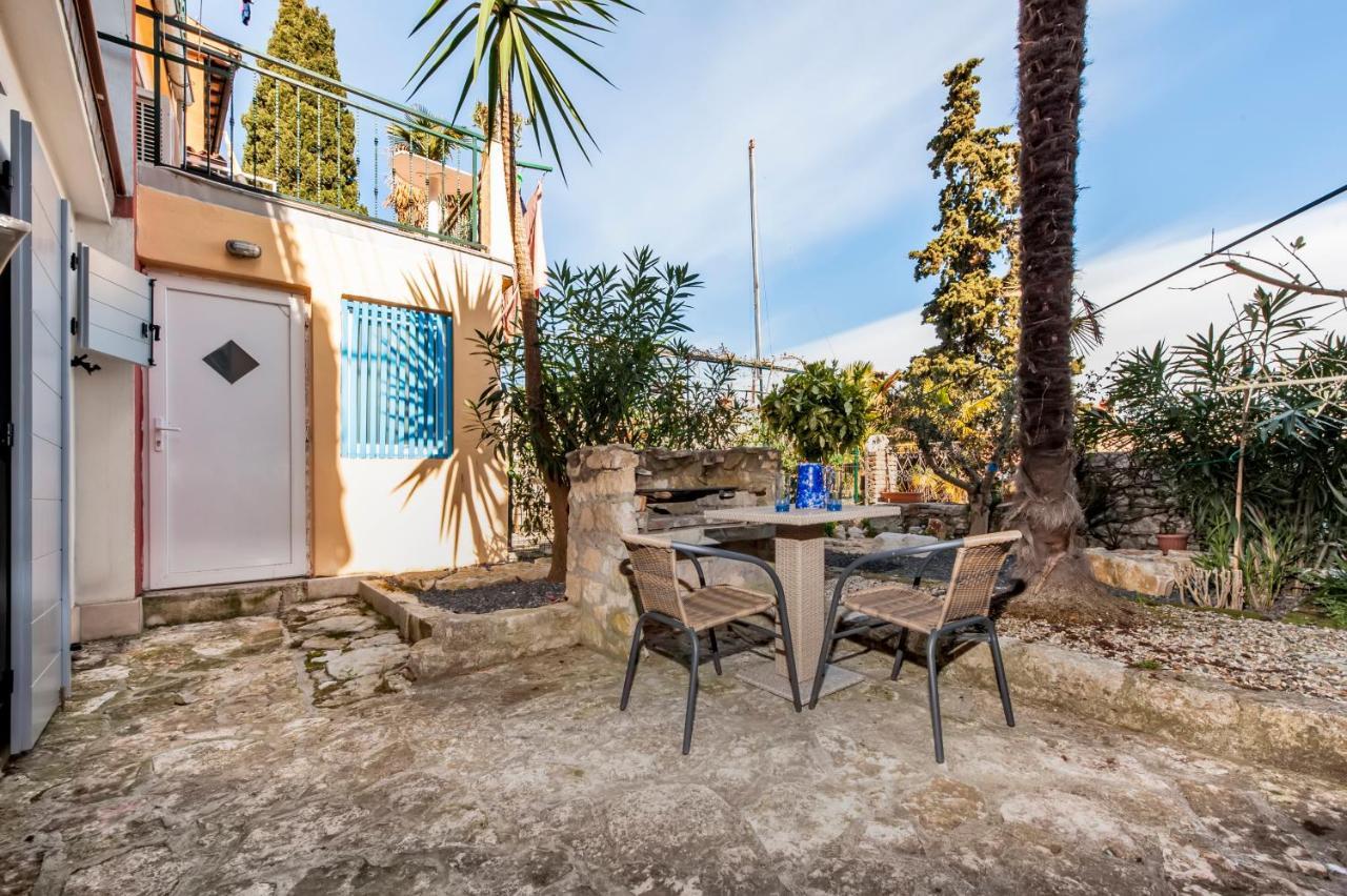 Appartement Old Town Garden Studio